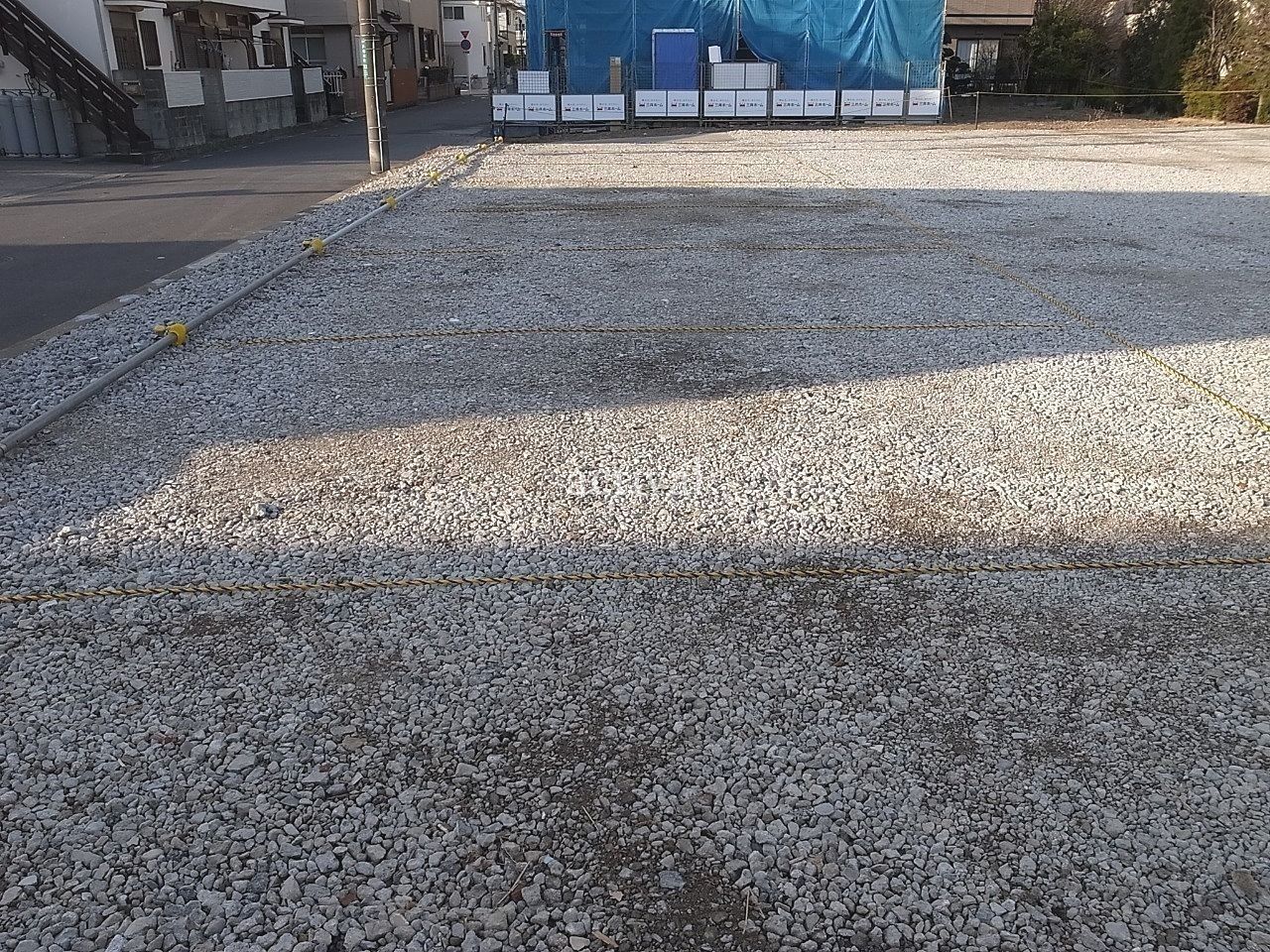 川口市戸塚境町にある月極駐車場の戸塚境町駐車場は砂利敷きです。